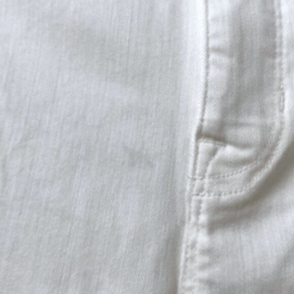 Lands End White Jeans Plus Size 22W Mid Rise Roll Cuff Womens Crop Slimming Pant - Picture 14 of 14